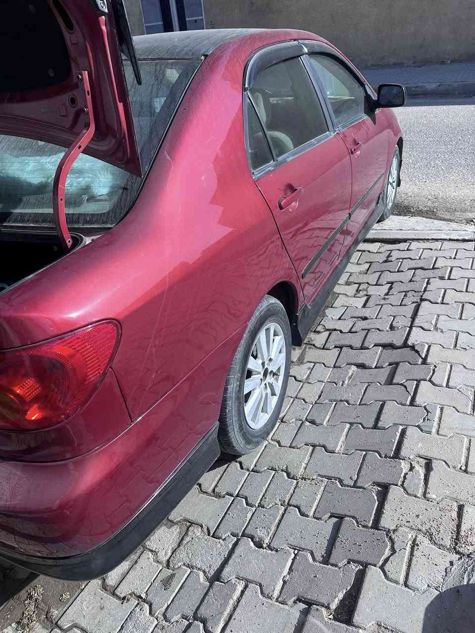 السلام عليكم 
كورلا نحله 2006 للبيع سياره نضيفه وكامله نصبوغه عام لجماليه  وارد امريكي حادثها باب السايق والچاملغ الاممي الايمن  ماشيه 140 الف حقيقي عارضها (83) مبيها مجال بسيط 
رقم صاحب السياره 
***********
