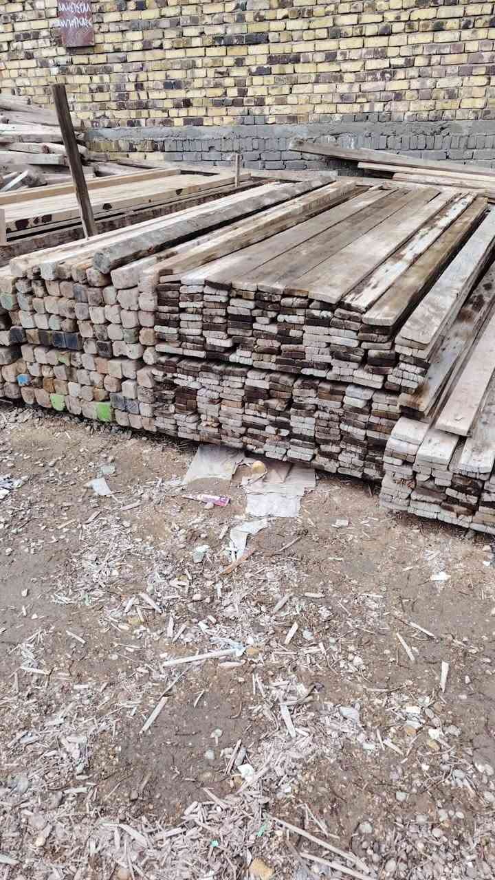 قالب خشب للبيع نضيف العدد 12 مكعب مكاني حله للاستفسار ***********
