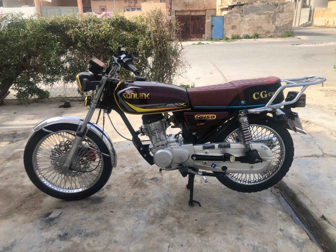 سلام عليكم سونيك 2024 كامل كلشي شغال مابي اي نقص واي عيب تشغل وتطلع نضيف فول تاخذه بشرط السعر 600 الرقم *********** واتساب وبي مجال حك الجيه
