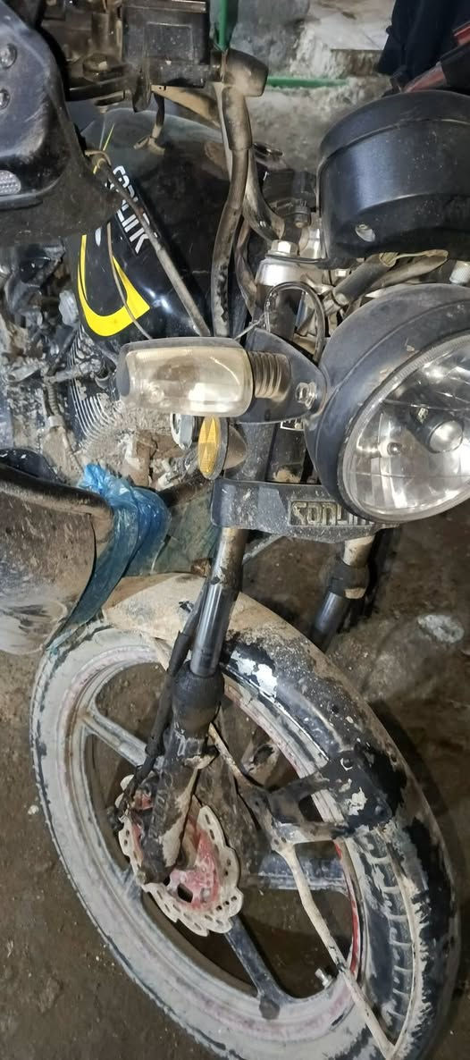 دبلاته الماميه معوجه المكينه ما مفتوح برغي سعره 700 *********** واتساب
