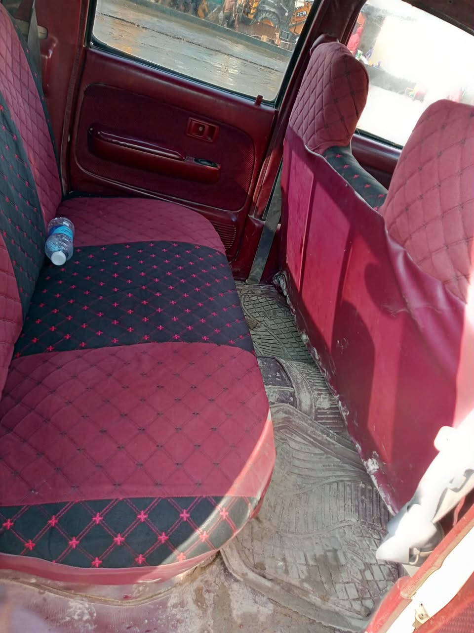 السلام عليكم للبيع بيكم موديل 2002 رقم بغداد الشرعي بل موصل سنويا لل2027 تريد وكالة تريد تحويل السعر
105 وبي مجال
للاتصال *********** 
***********
