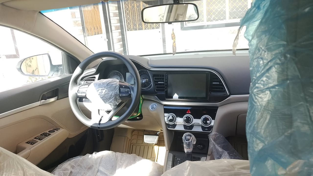 النترا خليجي 20 رقم بابل بسمي السيارة مكفوله من الصبغ و البارد كير مكينه مامفتوحات  السيارة كفاله عامه للستفسار الاتصال ***********
