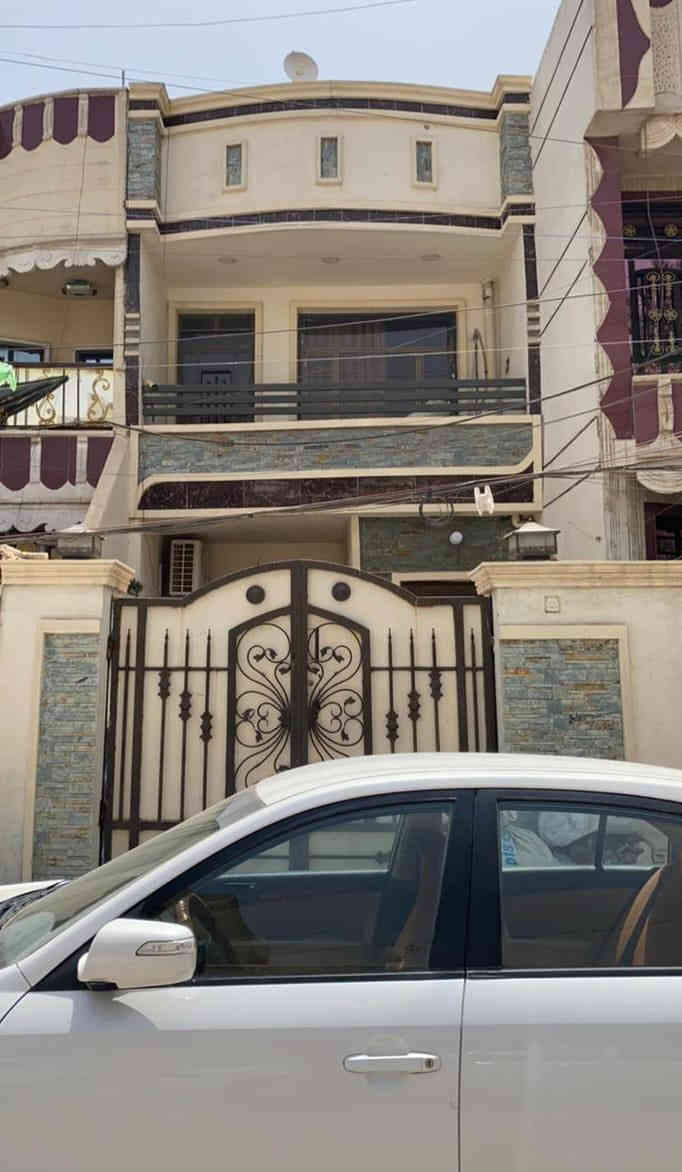 دار للبيع طابو صرف المساحه 83 متر بناء  حديث درجه اولا حي الرساله الثالثه طابقين للاستفسار ***********
 سعر مناسب جدا ***********
