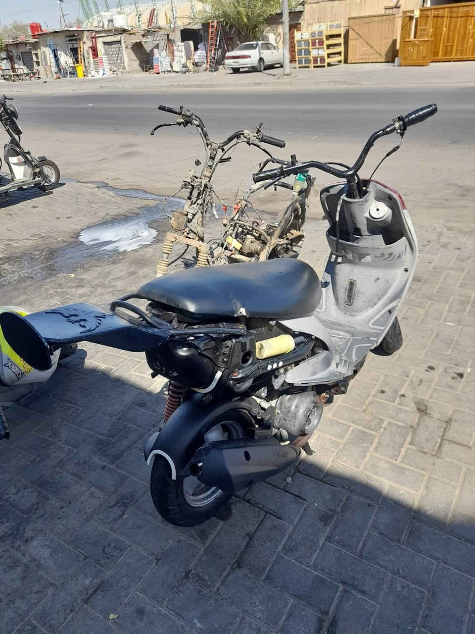 سلام عليكم دراجه قجمه للبيع مبدله بس ولفات بوشتهة بلادية اول فتحة الهة مبدلة بس ولفات بوشه بلاد٤٩ سعر ٦٥٠ مكان بصرة خمسميل رقم***********
