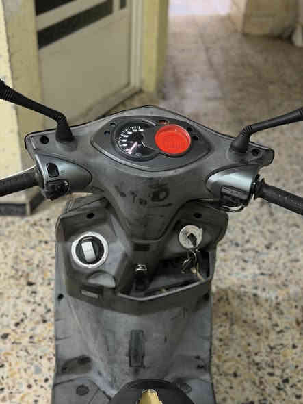 السلام عليكم دراجة سكنس فحل قبق  نفخ ياباني 
دراجة نضيفة من محرك وكهربائيات كلهن شغالات 
دراجة نضيفة فقط الطيارية مكسورة وبيها شخوط قليلة مكاني مدينة الصدر السعر ١٣٠٠ مليون وبيها مجال رقم الهاتف ***********
