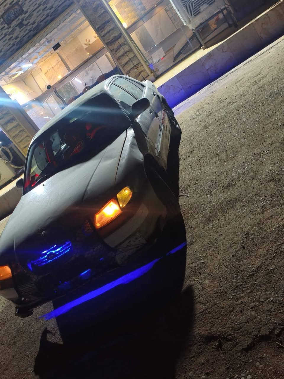 السلام عليكم للبيع او مراوس
سوناتا موديل 2001 مسجله فحص صلاح الدين ماندل صاحبها كير ومحرك شرط صدر تايرات باور شرط لايت زنون اشاير كهربائيات كلها شغاله مسجل 5سماعات فوول نشاط فوول تبريد ثلج تدفئه شغالات شرط جامات تصعد وتنزل 
سياره حلوه وجاهزه السعر 16 ومجال قليل
*********** بيع او مراوس
