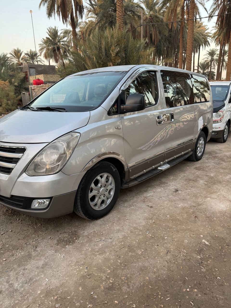 السلام عليكم ستاركس للبيع موديل 2008مسكر اصل اوتماتيك  سياره بيه جاملغ خلفي صبغ وجنطه مبدله ولباقي مكفوله العنوان دوانيه دغاره السعر 127وبيه مجال حك جيه ***********
بيع ومراوس فقط ستاركس
