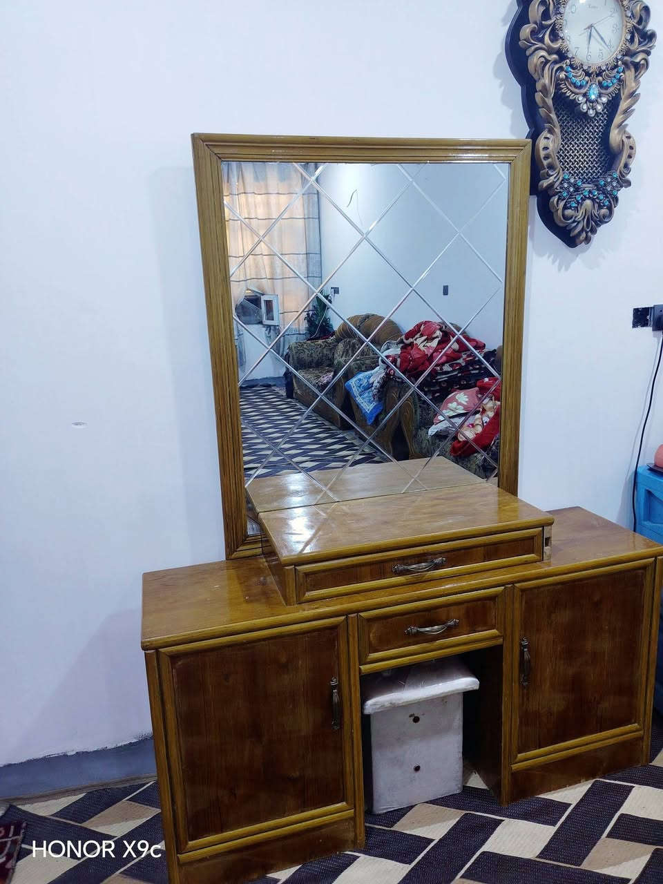 غرفه نوم عراقي فصال تركي سلايت البوب نضافة  100% سبب البيع مكاني صغير والغرفه جبيره السعر 1,750,000 مليون أو 750 و بيها مجال 
العنوان بغداد الدورة هورجب
للاستفسار الاتصال على الرقم ***********
