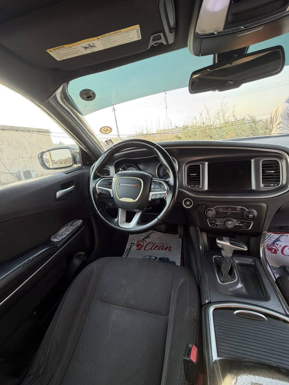 السلام عليكم
چارچر 2017 كندي فول sxt بلاص 
اربيل بأسمي سياره سنويه 2027
بيهه جاملغ امامي صبغ فقط الباقي كفاله
سياره كلش جديده وجاهزه من كلشي 
ماشيه 92 ميل 
سعر 225$ مجال بسيط

مكاني بصره الزبير
متوجد فقط عل رقم
***********
