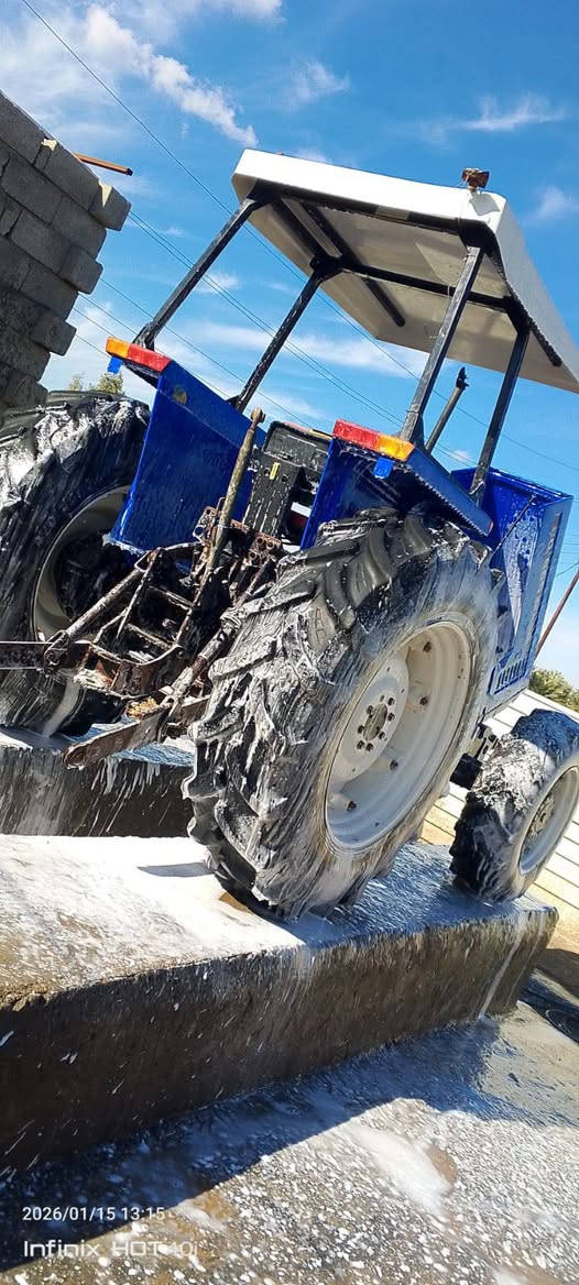 سلام عليكم مكينه نيوهولند  دبل بلادي موديل 2003 مصبوقه صبق درجه اوله مكفوله بس لكير مفتوح مكان بغداد سعرهه 26 ل موشراي ليتعبني
*********** ***********
