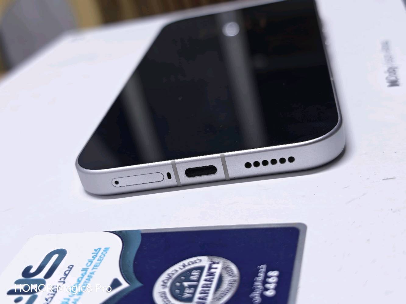 للبيع Poco F8 Pro اخو الجديد السعر 750 المكان كربلاء

مواصفات الجهاز ⬇️⬇️⬇️

المعالج : Snapdragon Elite الرائد بدقة تصنيع متطورة (3) نانومتر).

المعالج الرسومي Adreno يقدم قفزة هائلة في الأداء وتقليل استهلاك الطاقة).

الذاكرة العشوائية (RAM): تأتي بسعة 12 جيجابايت من نوع LPDDRSX السريع جداً تصل إلى 9600Mbps).

ذاكرة التخزين  512 جيجابايت من نوع 4.1 UFS عالي السرعة.
                   ⬇️   ( البطارية والشحن )  ⬇️

ه السعة بطارية ضخمة جداً بحجم 6210 مللي أمبير

الشحن السلكي: شحن فائق السرعة 100 واط

HyperCharge يشحن الهاتف بالكامل إلى %100 في حوالي 37 دقيقة فقط عند تفعيل وضع المعزز).

الشحن العكسي يدعم الشحن العكسي السلكي لتغذية الأجهزة الأخرى بقدرة تصل إلى 22.5 واط
 
                        ⬇️  (  الشاشه ) ⬇️

النوع : POCO HyperRGB AMOLED مخصصة لحماية العين ومقاومة الوميض.

الحجم: 6.59 بوصة بإطارات نحيفة جداً وشبه متساوية الأطراف).

الدقة : 2510 × 1156 بكسل وضوح ممتاز يقارب الـ 2).

معدل التحديث يصل إلى 120 هرتز

معدل استجابة اللمس حتى 480 هرتز

ويصل إلى 2560 هرتز Instant Touch

Sampling Rate عند تفعيل وضع مسرع

الألعاب (Game Turbo).

السطوع ذروة سطوع تصل إلى 3500

نيتس (Nits).

الحماية طبقة زجاج Corning Gorilla Glassi ودعم ودعم لتقنيات +Vision Dolby 9 HDR10 .

                  ⬇️  ( الميزات الإضافية ) ⬇️

مقاومة الماء والغبار حماية كاملة بمعيار IP68 (مقاوم للغمر في الماء العذب.

بصمة الإصبع مستشعر متطور يعمل بالموجات فوق الصوتية (Ultrasonic) مدمج تحت الشاشة أسرع وأدق بكثير.

الصوت مكبرات صوت استيريو متناسقة مدوزنة بالتعاون مع Bose وتدعم تقنية.Dolby Atmos

الشبكات يدعم تقنيات الجيل الخامس 5 وشبكات 7 Wi-Fi الحديثة، بالإضافة إلى دعم ال SIM.

الوزن والسماكة يزن الهاتف 199 غراماً، وبسماكة 8.0 ملم فقط رغم حجم البطارية الضخم.

شراي راسلني خاص مكاني كربلاء

.