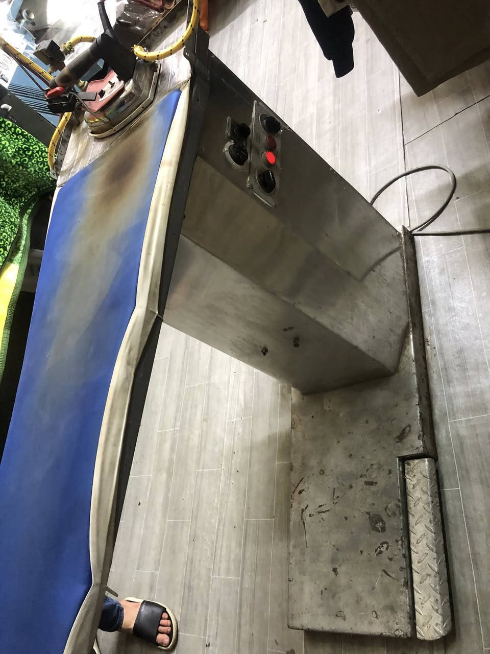 السلام عليكم نورفا ايطالي ترس يدوي السعر 650
***********
