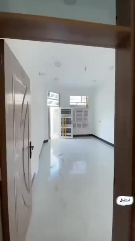 🏡 دار حديثة ومميزة للبيع (بناء 2026 - غير مسكونة سابقاً) 🏡
​لكل من يبحث عن الاستقرار والرفاهية في بيت العمر، فرصة ممتازة لامتلاك دار حديثة بتصميم عصري وخدمات متكاملة.
​🔹 تفاصيل العقار:
​المساحة الكلية: 125 متر مربع.
​الأبعاد: الواجهة 6.25 متر | النزال 20 متر.
​سنة البناء: 2026 (بناء حديث جداً وجاهز للسكن الفوري، البيت غير مسكون سابقاً).
​🔹 الموقع والخدمات:
​يقع البيت على شارع واسع ومميز بعرض 15 متر.
​الخدمات كاملة ومتوفرة 100%: (ماء إسالة 💦 | شبكة مجاري متكاملة | كهرباء ).
​مدعوم بخدمة الإنترنت الضوئي فائق السرعة 🌐.
​📍 الموقع:ناحية كنعان حي الصديق شارع الجامع
📞 للاستفسار والتواصل: [ رقم الهاتف***********]
