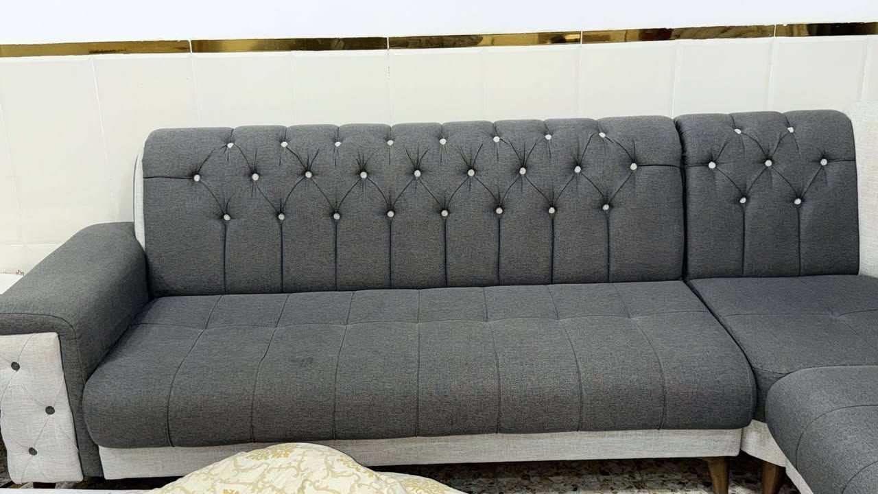 غرفة نوم ونص تخم للبيع مكاني حي الجامعه ***********
