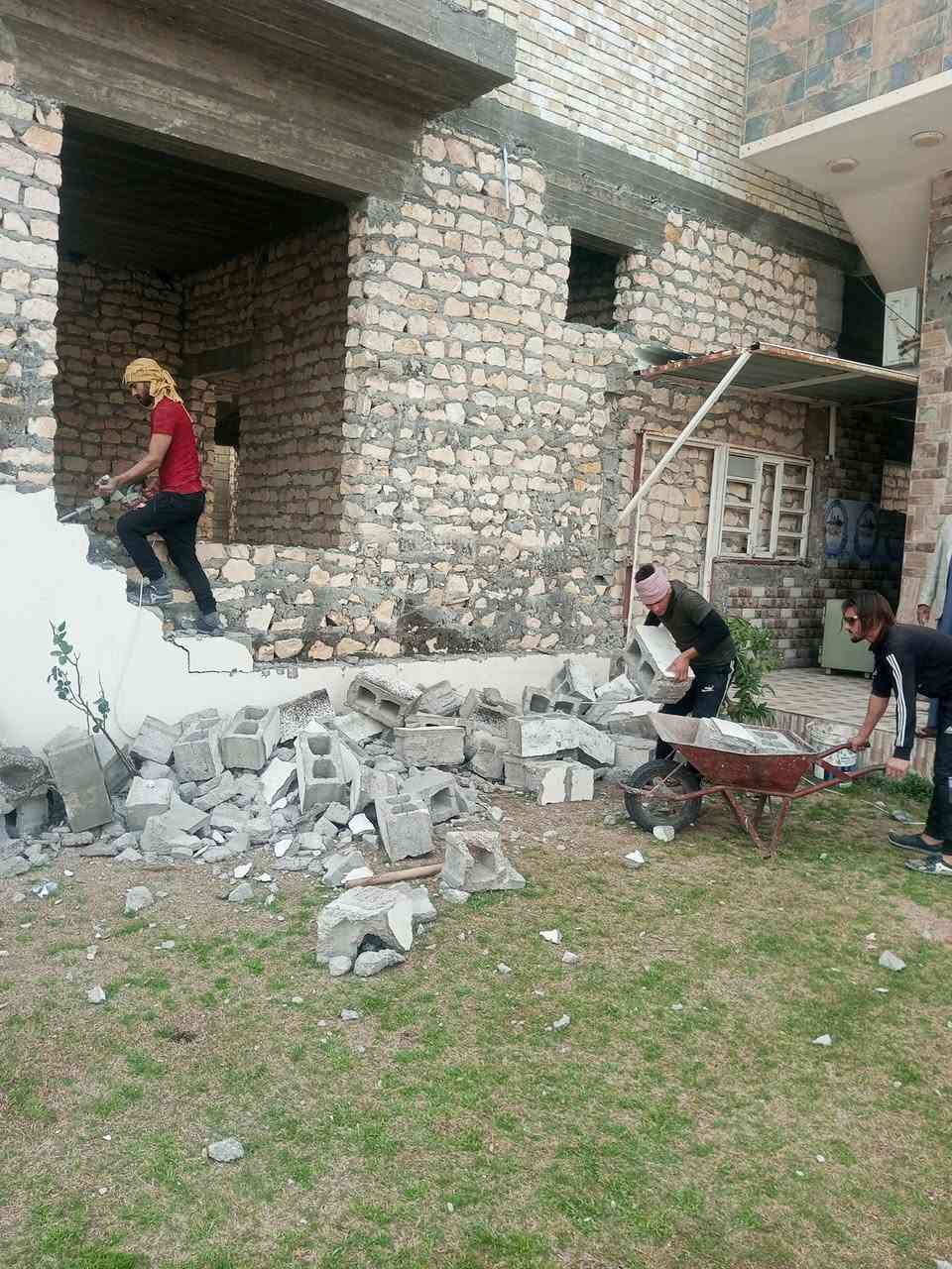 سلام عليكم  / يوجد كادر عمل جاهز  تصعيد مواد  / تنضيف بيوت  / تفليش  / تكشيط  / دفن نهري  / شقلنه ليل ونهار  / وماعليك بكلشي تاخذ شقل جاهز مني  / ومعداتنه جاهز وسياره تجيك للبيت ماعليك بس تصال على رقم/  ، ***********
