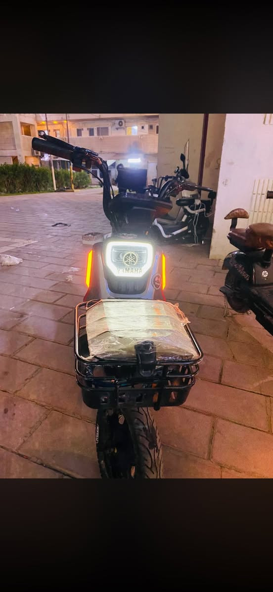 السلام عليكم دراجه RAYAN MOTOR للبيع مواصفات دراجه بيها نضامP دبل اشاره LEDعالي ناصي مابيها اي مشكله سرعه 45حقيقي الدراجه سريعه جدا فيها درع   الدراجه تخبل مستخدمه 1️⃣ شهر  ومواصفات هواي سعر250 مجال الرقم ***********

