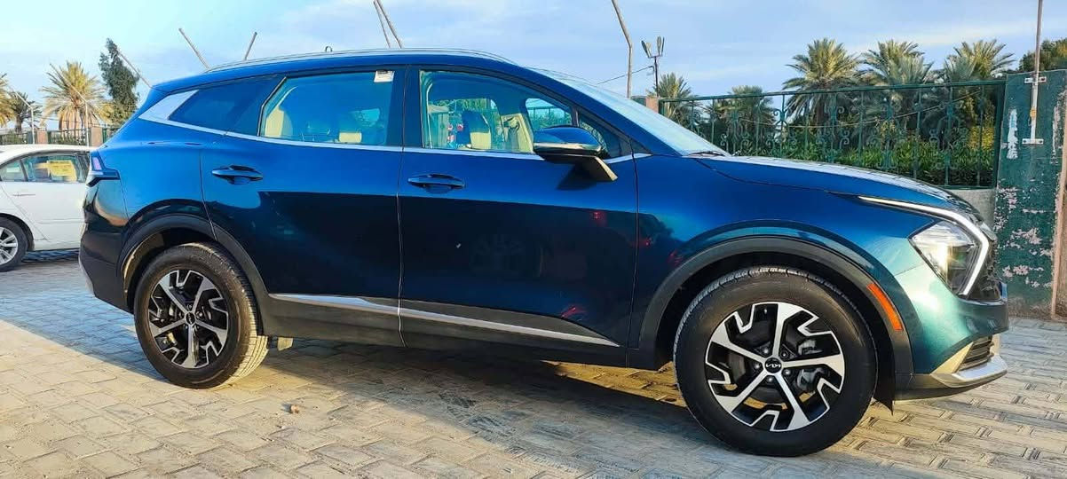 سلام عليكم  سبورتج هايبرد موديل 2023دخول جديد مرقمه بغدادجديد داخل ابيض فول مواصفات عده الفتحه كفاله عامه  بس تعديل بارد بخشم الجاملغ  صور الحادث داخل المنشور  سياره جديده وجاهزه  معرف السعر واستفسار اكثر اتصال عله الرقم  *********** بي واتساب
