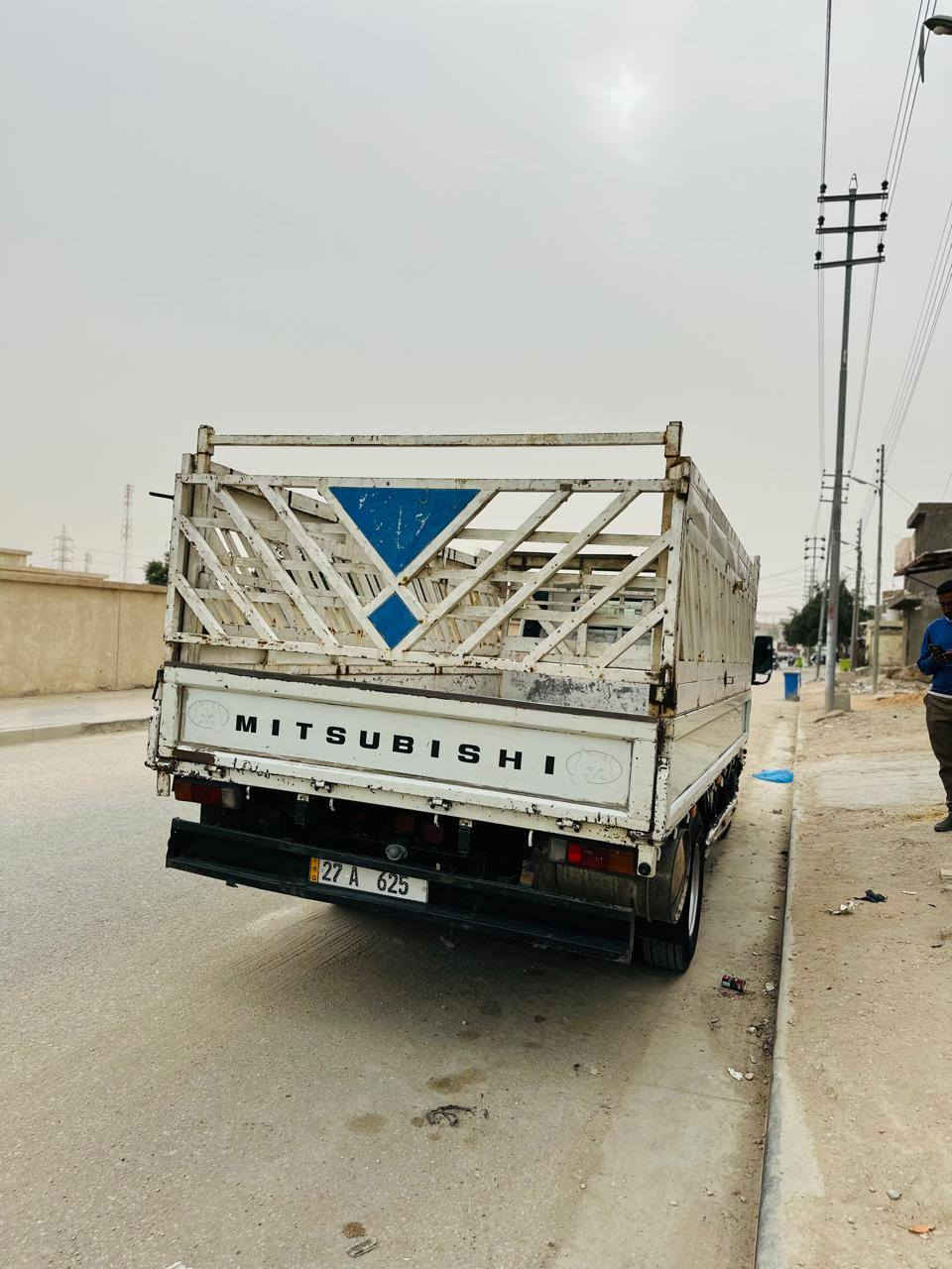 سلام عليكم  كنتر موديل 2014البيع مكفول كفاله عامه تحوره تايرات 17.5 بسمي سنويه 2030 تانكي 200 سياره جاهزه كبل شغل 
الاستفسار ***********
