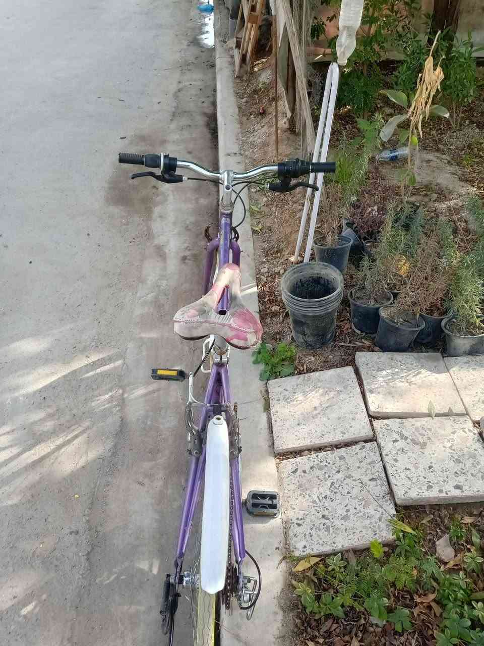 سلام عليكم بايسكل. C700للبيع البايسكل شوفت عينكم اي نقص ما بي البايسكل رايدة 100وبي مجال حك الجية ***********واتساب فقط
