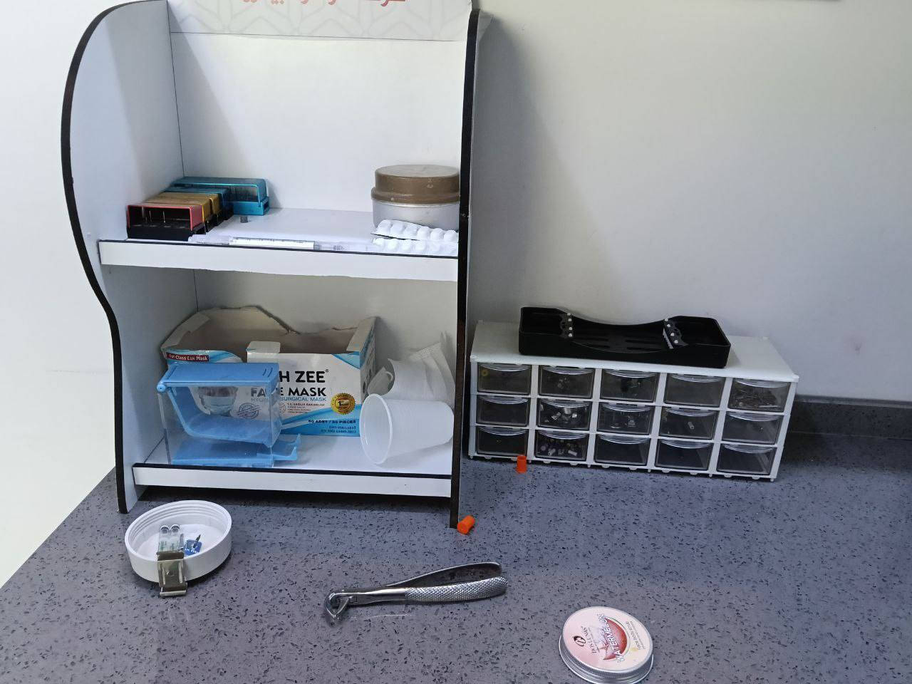 السلام عليكم
عيادة اسنان للبيع ضمن مجمع طبي متكامل في التاجي 

مع المكان او بدون
للاستفسار ***********
