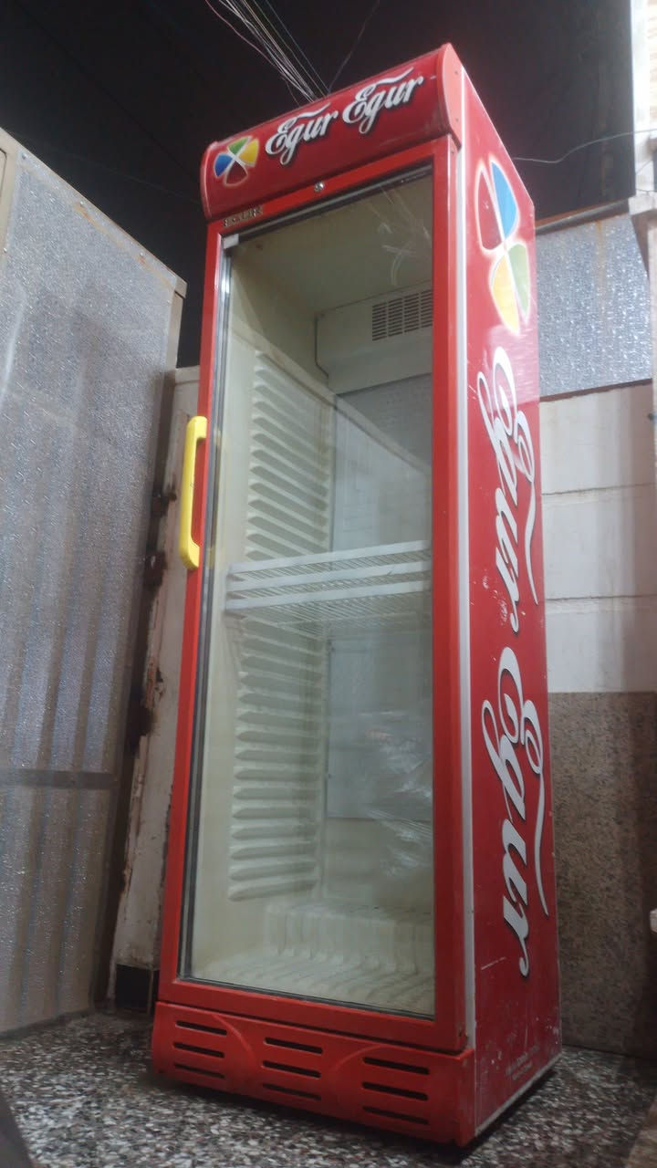 عارضات عمودية عدد ٢
نظيفات وشغالات عل الفحص 
شرط تبريدهن فووول 
سعر الوحدة  ٢٠٠  الف
بغداد الشعب ***********
الشراي يتصل واتساب او رصيد..( يتصل )
ممتواجد عل الفيس..لايوجد توصيل
