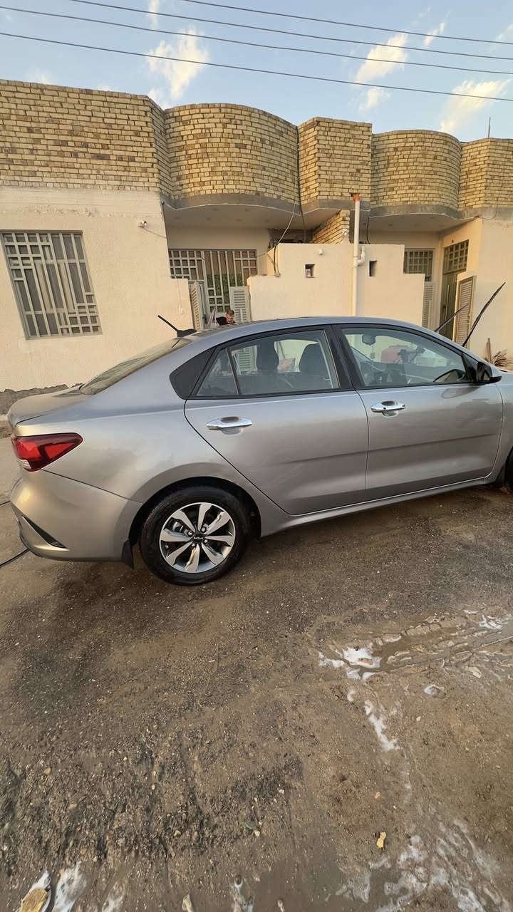 كيا ريو موديل 2023 معوقين وكاله عامه كامل موصفات عدى فتحت السقف رادار امامي بصمه ويل كب لايت زنون اربع دسكات نظام سياقه رياضي ونورمل  ضربته ربع من الجاملغ الخلفي وتبديل قبق الصندوق زيرو ما ماشيه هواي للاستفسار هاتف / ***********
