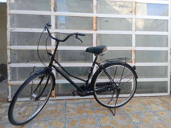 السلام عليكم بايسكل للبيع حجم 26 مكان الديوانيه الجلبيه سعر 80 التواصل *********** بي واتساب
