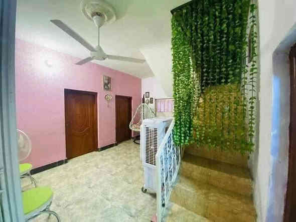 دار  للبيع 🏡 🏠
            
                     📢 على بركة الله 📢

📍العنوان :حي الجولان قرب جامع ابو ايوب الانصاري 
📍نوع الملك =طابو صرف سند
📍المساحة  =  269.67 م٢ 
🔷الواجهة. =12 م
🔷النزال =22.5 م
🔷نوع وسنة البناء = بناء بلوك 2004 ومرمم حديث
🟢الدار فارغ حاليا وجاهز للسكن

🟢 ويتكون من طابق واحد ويحتوي على : 
غرفة نوم عدد/2 وصالة واستقبال ومطبخ سيراميك مع سقف ثانوي وحمام سيراميك مع سقف ثانوي وصحيات داخلية وخارجية سيراميك وكذلك كراج سيارة 

🟢ارضية الدار بورسلاين عدا الطرمة صب 

✳️سعر البيع للعقار : 95 مليون دينار قابل للتفاوض

🟢مكتب دار السلطان للعقار
العنوان فلوجة الجغيفي الثانية بداية شارع جامع فاطمة
للاستفسار الاتصال على الأرقام التاليه
***********
***********
***********
