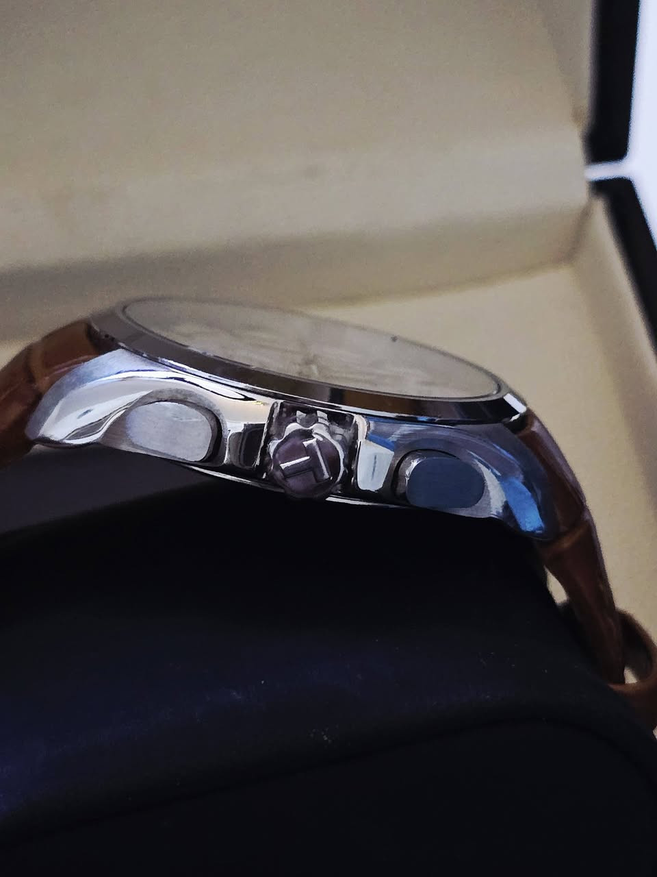 سويسري اصلي بطارية 
كونوكراف ستوب وتش سناتر شغاله 
جام زفير 
سير جلد مبدل قفل سير اصلي 
نظيفه جدا 
قطر ٤٢ بدون المداوس 

١٣٥ دولار 
المكان اربيل 
يوجد توصيل 
Samer Akeel AlJboory  

https://www.tiktok.com/@samerakeelwatch?_r=1&_t=ZS-92XzzfzgLln


**إذا كنت صاحب هذا الإعلان وتريد حذفه لأي سبب، رجاءا أرسل رسالة إلى الدعم الفني**