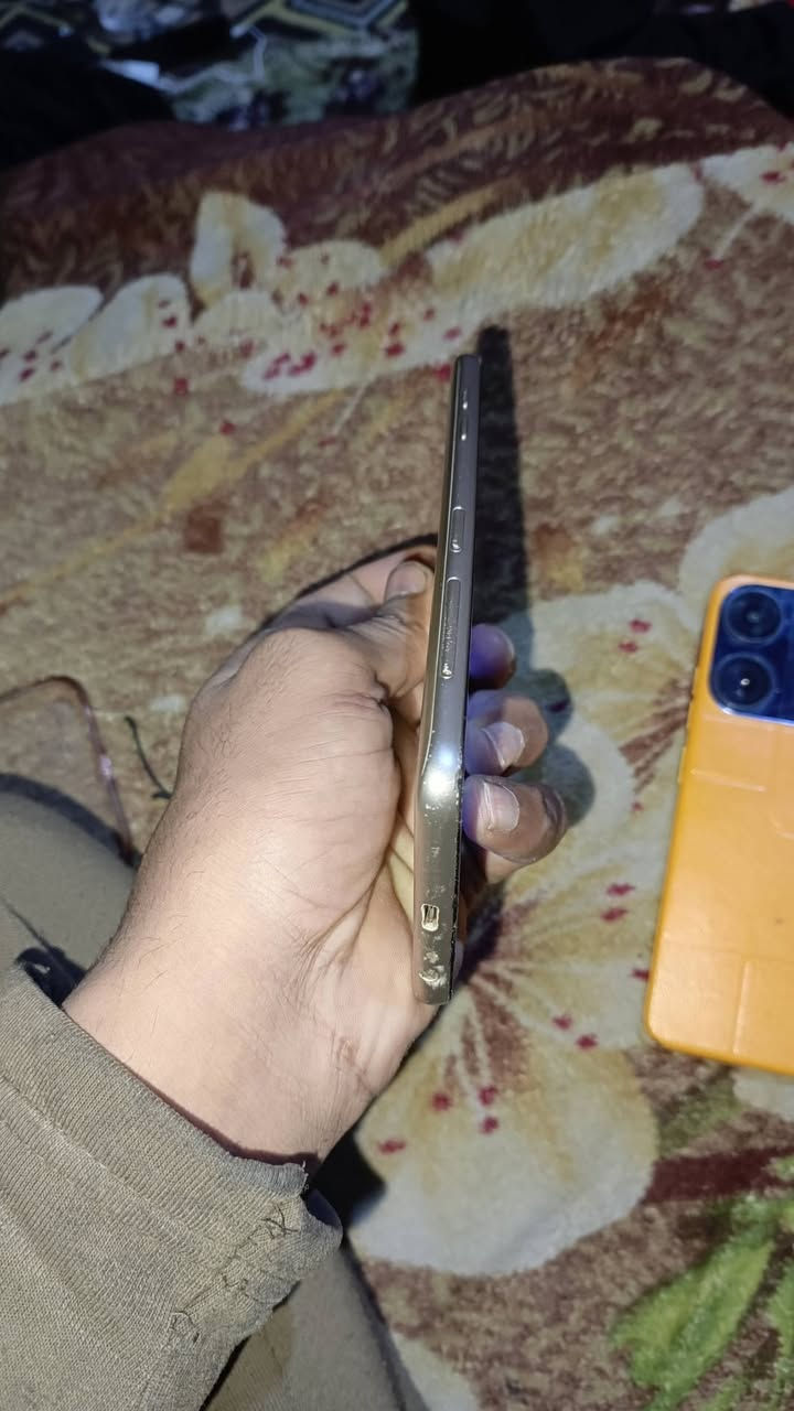 السلام عليكم الاجهزه اثنين للبيع الواحد 50,000.... ***********
