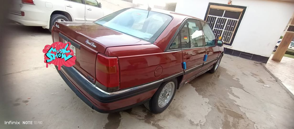على بركه الله اوبل اوميكا للبيع موديل 92 رقم انبار مشروع وطني محرك 2000 بلادي فووول اوتماتيك سياره تبريد شرط نقصه غاز وقايش سياره كير محرك وصدر كهربائيات كله شغاله سياره  غرفته كلش نضيفه بطاين سقفيه جام كهربائى شغال تخم تاير جديد شواصي امامي خلفي مكفوله على الشركه بدنه شركه مكفوله السياره لادعمه ولاخياس ولا كصه مصبوغه جماليه فقط اثر جراد سياره أحله من الصور بعد السعر 43 بيه مجال بسيط المكان الرمادي الجزيره للاستفسار ***********
