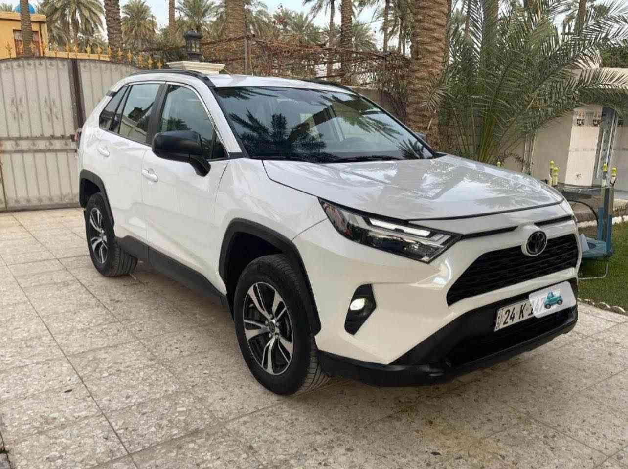 راف 4 (كلين )
موديل 2023
رقم دهوك 
بدون صبغ مجرد حادث بسيط بالتاير 
رادارات
مانع تصادم
مانع انزلاق
تحديد مسار
تحديد سرعة 
أنظمة قيادة 
تحكمات بريك بصمة اوتو هولد
لايت وبروجكتر زنون واتو
كامرة وشاشه  كبيرة وتحكم سرعة تبريد امامي خلفي 
السيارة جديدة وماشيه 55 سبير وعدة مامستعمل
طخم تايرات جدد سنوية جديد هزة جديد
السعر   228 مجال جدا بسيط مكاني بغداد لا تبخير ولاتنقيص كلش نظيفة 
*********** بغداد, العراق
