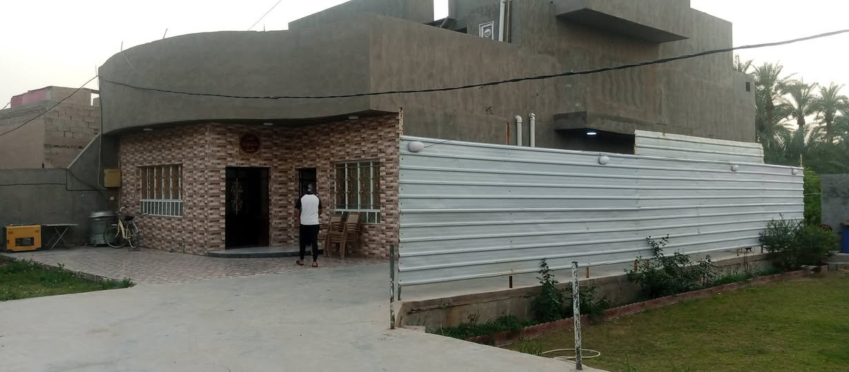 السلام عليكم دونم ونص للبيع شاطية
يحتوي على حديقتين امامية وبيت طابقين 250 متر يحتوي على 5 غرف نوم وهول  كعدة للعائلة وصالة واستقبال ومطبخ و 4 حمامات البستان مزروعة نخل وحمضيات ويوجد مسبح قيد الانشاء العنوان الزعفرانية نهاية الاربع شوارع شارع مخبز المجتبى خلف السدة  اكرر البستان شاطئية قرار. 117 

للاستفسار  الاتصال على الارقام التالية 

*********** واتساب واتصال

***********  تلكرام واتصال
