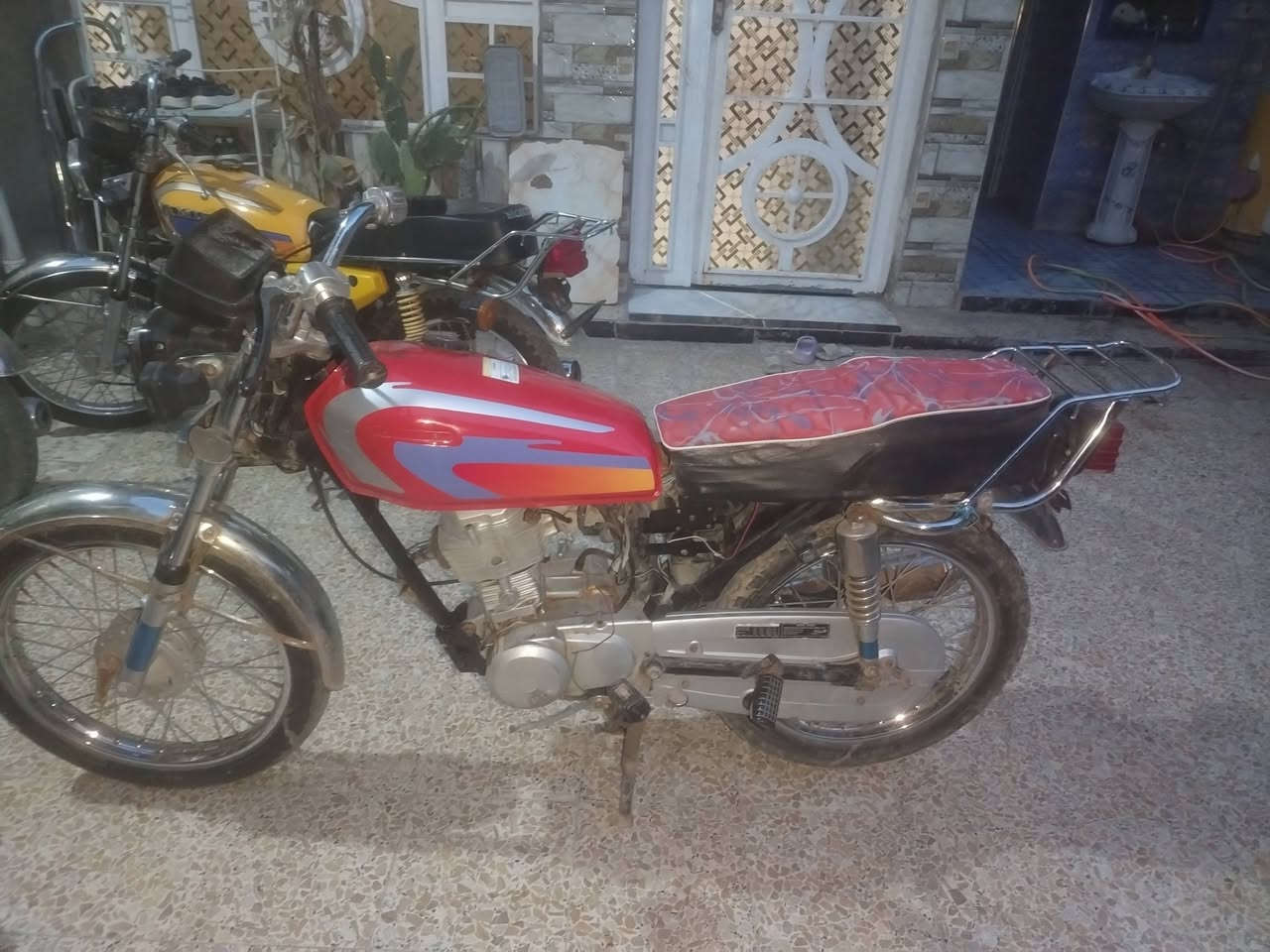 السلام عليكم دراجه اربعه كير للبيع المديل 2020 ارشا اوراق اصولي السعر 550 وبيها مجال العنوان كوت زويجات متواجد خاص وعل رقم *********** عوزه ترتيبات بسيطه
