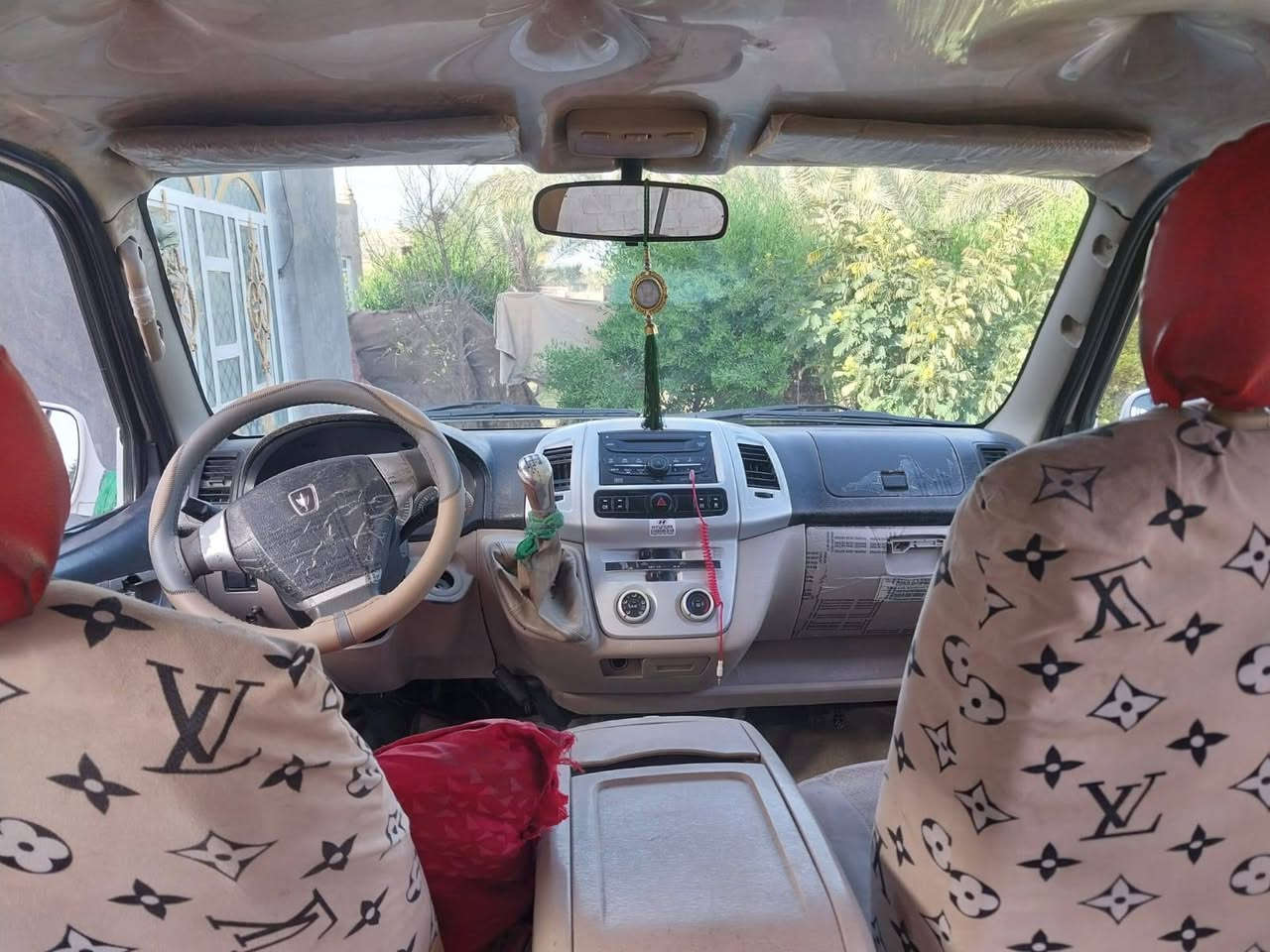 سلاام عليكم جنبي ناصي للبيع موديل 14 سياره جاهزه سنويه الحد 27حداديه جاهزه تخم تاير  مكينه جاهزه لا تنقيص ولا تبخير العنوان بابل نادر السعر 80وبيها مجال
تصال بل رقم ***********
