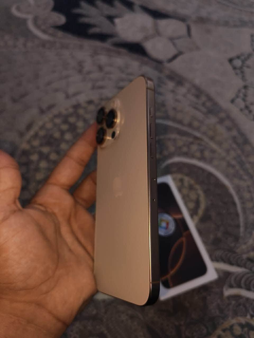 للبيع iPhone 16 Pro Max 256GB 🔥

✨ نظافة 100% والجهاز بحالة ممتازة جدًا.

📱 المواصفات:
✅ السعة: 256GB
✅ ضمان ماستر (لا يزال داخل فترة الضمان)
✅ نسخة الشرق الأوسط
✅ صحة البطارية: 90%
✅ ملحقاته كاملة
✅ جاهز للفحص والمعاينة قبل الشراء

💰 السعر: 1,375,000 دينار عراقي

📍 الموقع: كربلاء / السماوة

📞 للاستفسار والحجز:
***********

⚡ جهاز نظيف جدًا، مطابق للمواصفات، والفحص متاح قبل الشراء. الأولوية للحاضر والجاد بالشراء

