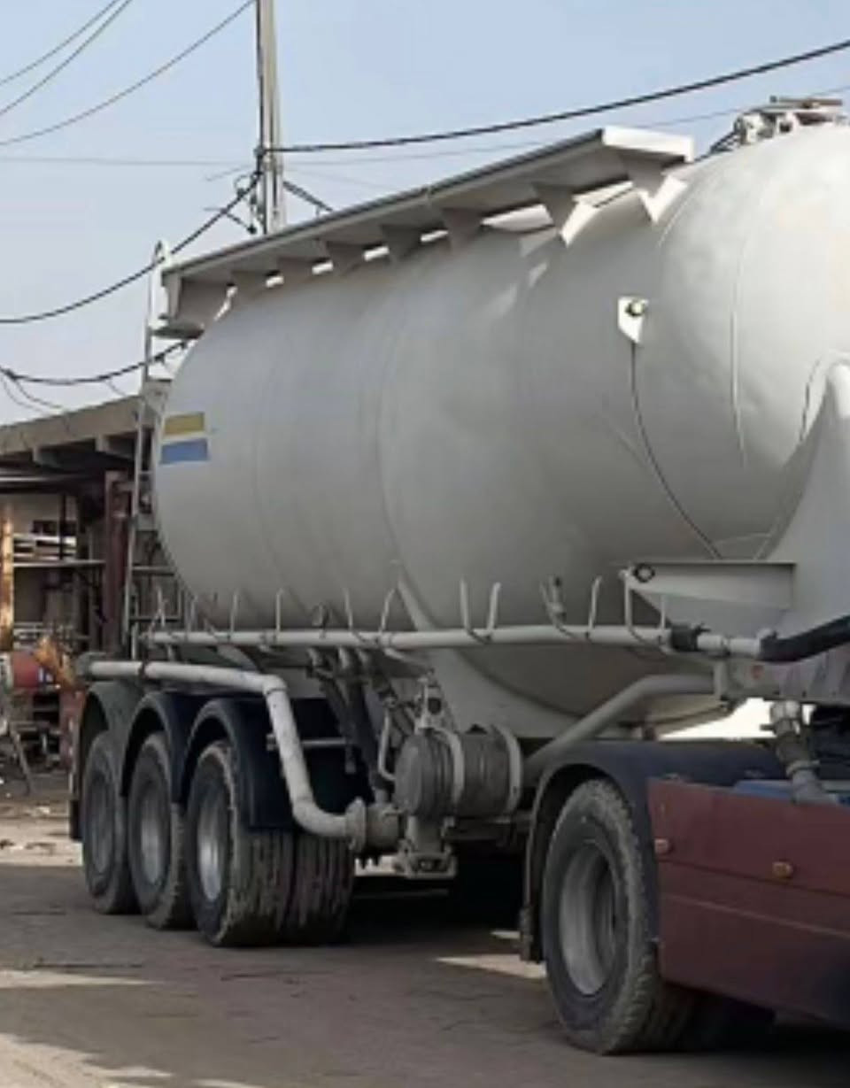 سلام عليكم بطل سويدي فافون 3دناكير مزوج 22ونص بدون دويز اربع خانات الاتصال ***********
