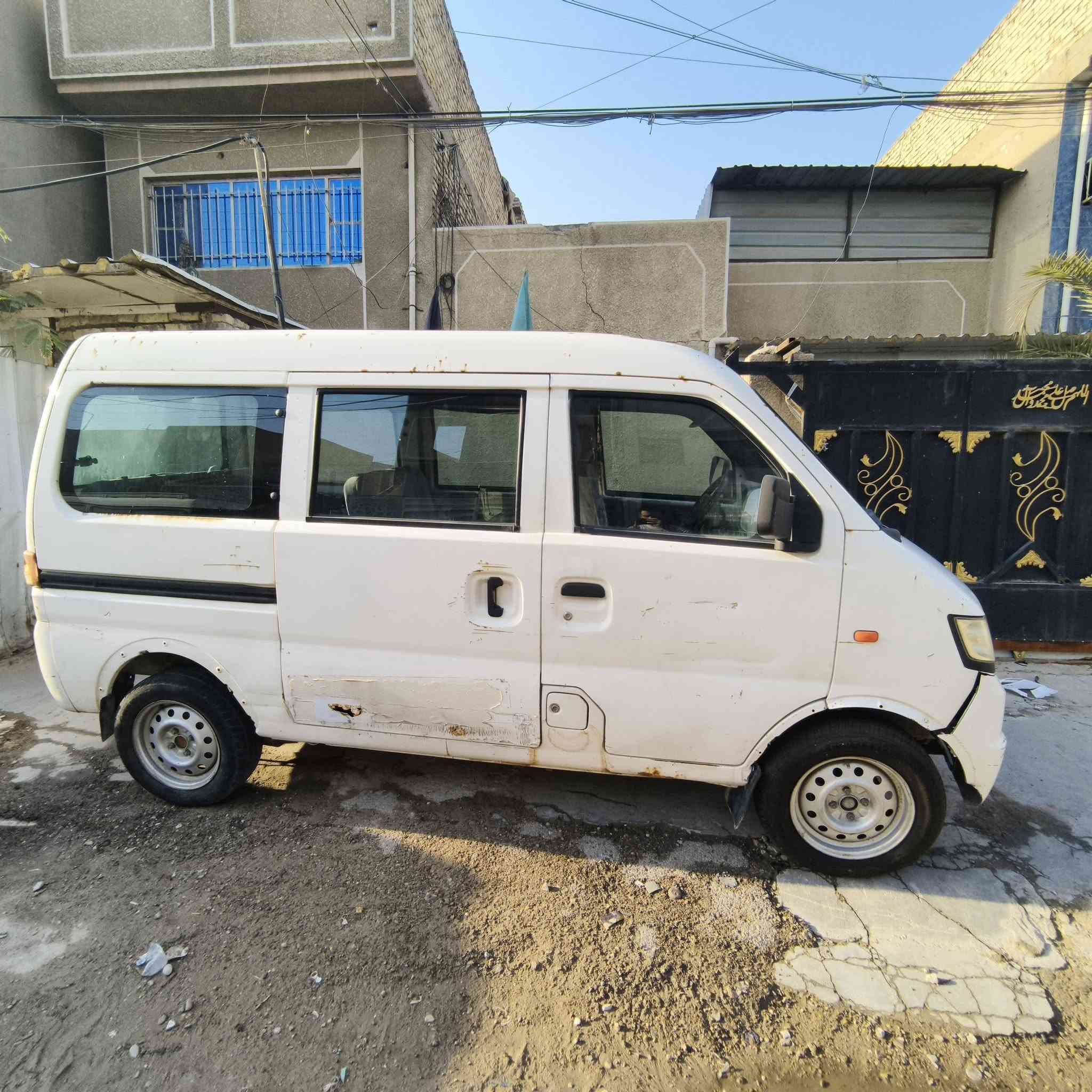 سلام علکیم
كية كنو ٧ راكب موديل ۲۰۱۲
ماشية 34,000 كيلو
سيارة بحاجة إلى تجفيت محرك
 سنوية سيارة بسمي تنتهي با سنة ۲۰۳۱ 
سعر 35 ورقة وبيه مجال 
عنوان بغداد 
رقم ***********
