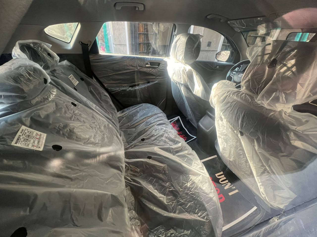 اني ادري اليبيع سيارتة وملاكي  سيارة يتيه بس هسه اسهلها عليك #توسان_مكفولة_من_الصبغ_بسعر_كونا وانت مخير

توسان موديل ٢٠١٧

وارد امريكي حادثها سرقة باب وجاملغ وجايات ويه السياره يعني بلاديات السياره ليبل واحد كلها / قطعه واحدة صبغ البنيد اثر ماده البطش / ماشية 103mi 
المواصفات:

مكفولة من الصبغ 

فور ويل مكينه 2000GDI

كشن سائق كهرباء

شاشة صغيره + كامرا دواره

فول تحكم استيرن

مود درايف ( انظمة قيادة )

مانع انزلاق

سايد بريك رجل

وباقي المواصفات المعروفة

سياره حداديه جديده

تايرات جديده.

وتبريد فول

#السعر_الطلب_في_التعليقات 

بغداد - الامين الثانية

***********

***********
