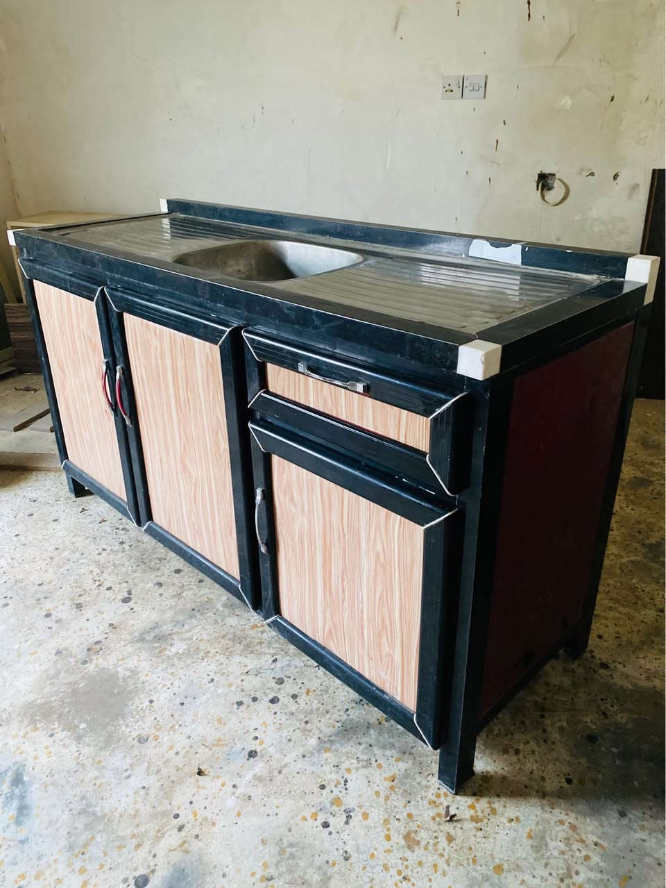 مزاد انس الوندي 

سنك المنيوم شغل ايد كلش تكمه وقوي قياس السنك 160 سم والعمق ماله 55 سم سعر خاص 

للاستفسار مراسله الصفحه او اتصال على رقم التالي 

***********

عنوان بختياري اول شارع السيطره قبل خليل ابو باله خناقين, ديالى
