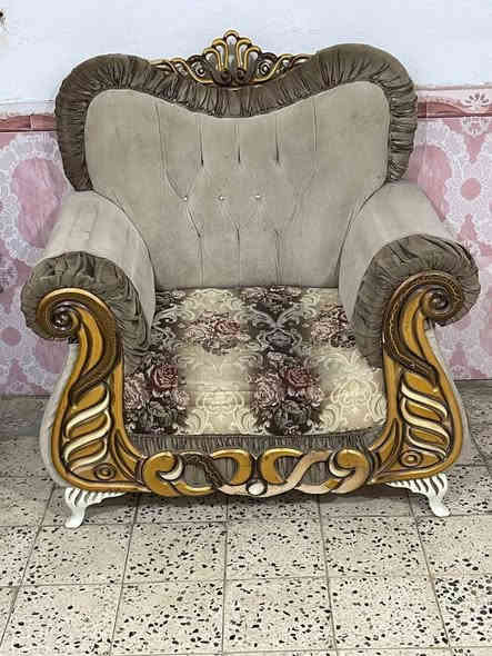 السلام عليكم طخم ملكي للبيع سعره 250وبي مجال شراي يتصل*********** ويدلل
