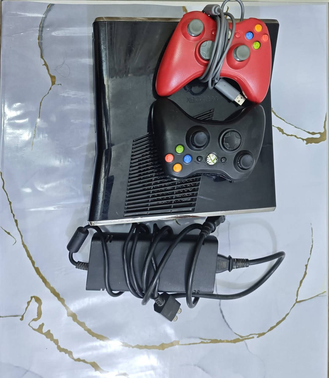 اكس بوكس 360 للبيع
الجهاز نضيف 
ملحقاته موضحه بالصور 
بي اكثر من 180 لعبه
gta5/تومب رايدر/بيس 18 و 13 /فيفا 18/كول اوف ديوتي/ ردد1/فورزا هورايزن/و اكثر

للاستفسار***********
