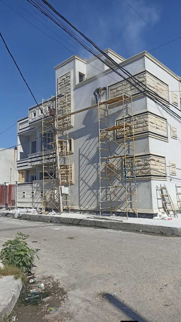 للبيع للبيع للبيع للبيع
دار سكني سند طابو في الشرطة قريب من سوق المجموعة الرئيسي
المساحة ٨٥م واجهة ١٠ ونص ركن طابقين بناء حديث
تسليم مفتاح اتجاه شروق تام على شارع ١٥م
ط١ غرفة نوم وهول واستقبال ومطبخ وصحيات
ط٢ ثلاثة غرف نوم وصحيات وبيتونة سطح كاشي
بناء مهندس سند طابو بأسم صاحبه الشرعي
للإستفسار ع السعر الإتصال
***********
***********
مراجعة مكتبنا الكائن في حي السماح على سايدين الاركان مجاور جامع طه
