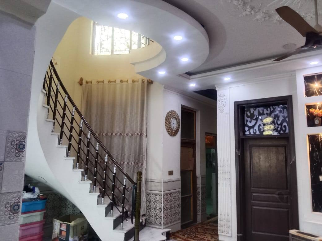 🏠 دار للبيع –📍 الموقع: الديوانية حي الزهراء – قريب دار مطلوب اسكان 50
✅ تسديد الشهري290 (ملاحظه تغيير كفيل مباشر)

📐 المساحة: 150 متر
📄 الطابو: صرف
🔹 تفاصيل الدار:
✅ كراج سياره بيه🚗
✅ طابقين – بناء كونكريت حر
✅ 3 غرف نوم
✅ 3 مجمعات صحية
✅ براني
✅ مطبخ
✅ صالة
✅ نظام كاميرات مراقبة
✅ سنة البناء: 2023
~~~~~~~~~~~~~
#متابعة_الصفحة
#نستقبل_جميع_عروضكم
———————————————————
🔺#للاستفسار الاتصال ع الارقام
 
***********📲

او مراسله واتساب ‏‪***********‬‏ 📲  
—————————————————————
🔺العنوان: مكتب بلجيبه 
ـ_ــــــــــــــــــــــــــــــــــــــــــــــــــــــــــــ
