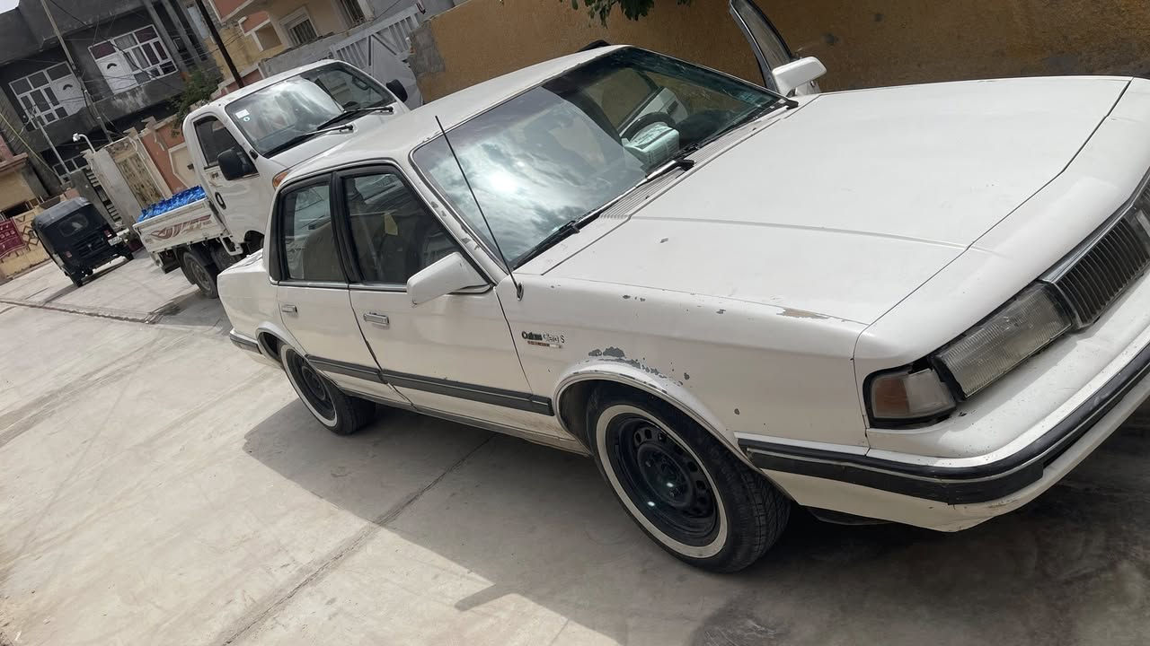 اولدز موبيل موديل 1990 رقم انگليزي باسمي   تحويل ثاني يوم السعر 45 وبيها مجال للاستفسار ***********موقعها ديالى  بلاد بدون صبغ
