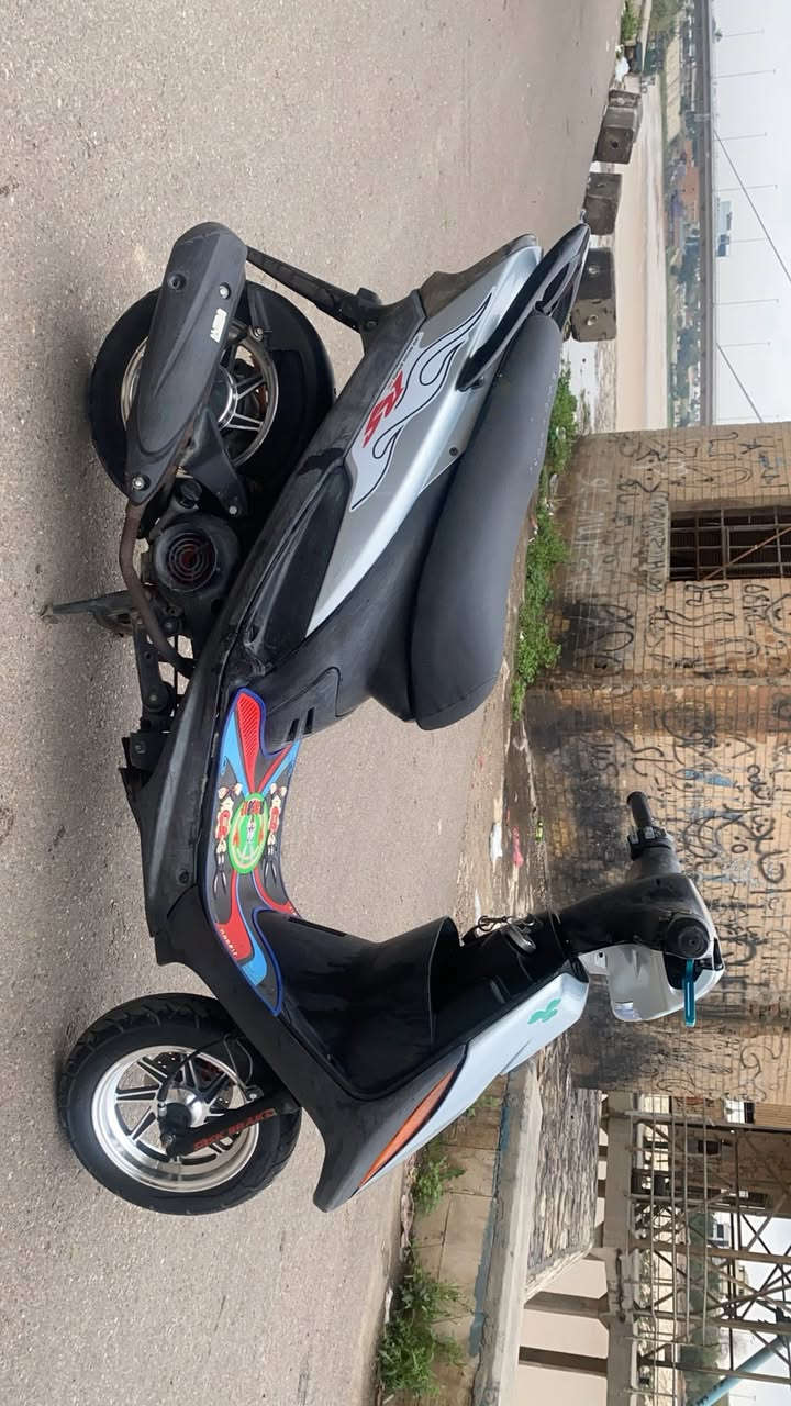 السلام عليكم ماكس عدله بلاديه دراجه تخبل بيها يدات ncy فيروزي وبيها وياله نجمه دراجه نضيفه بمعنى الكلمه الاستفسار خاص او اتصل ***********
