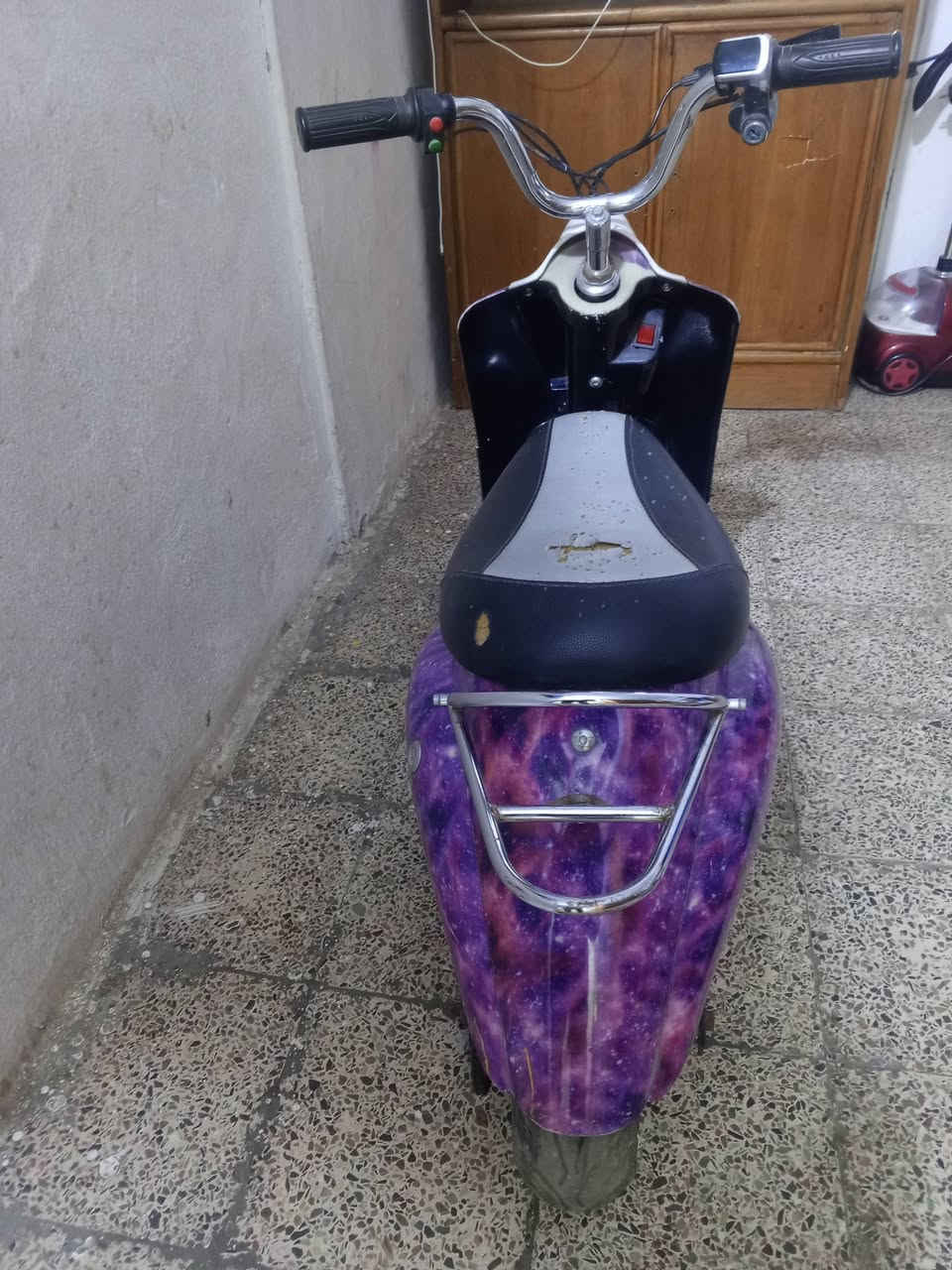 دراجة شحن للبيع شغالة السعر 125 المكان واسط قضاء الحي ***********
