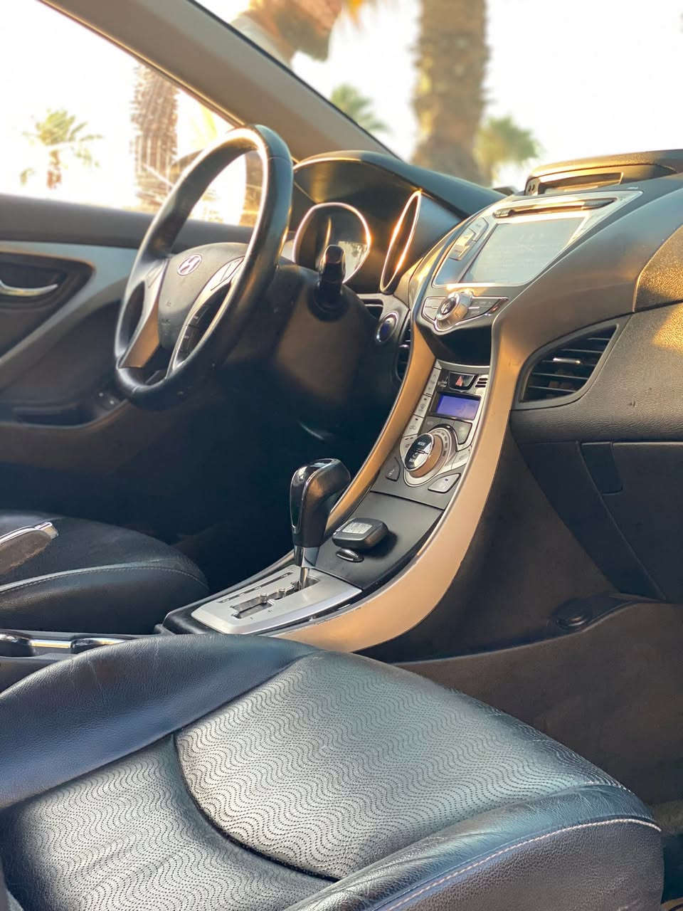 رقم العرض(53)
#HYUNDAI_ELANTRA
#وارد كوري
سنة الصنع :2012
#الوصف👇🏻👇🏻
سعة المحرك : cc1600
ناقل الحركة : اتوماتيك _ تيبترونيك
دخول ذكي
بصمة
مكيف ديجيتال 
مقاعد جلد
مقاعد كهرباء
تحكم مقود
نظام eco توفير وقود
فراملABS
مانع انزلاق
مرايا طي
تسخين مقاعد امامية
تسخين مقاعد خلفية 
حساسات امامية خلفية
اصطفاف ذاتي
جنط كروم قياس 17 
تواجد #حماة #📍دوار اتحاد العمال مقابل كازية المدني 
الموقع الثاني 📍:طريق مصياف جانب مصنع التبغ
#للتواصل ☎️
0984055517
0984055512
0984055513
تابعونا على انستغرام💫
https://www.instagram.com/ahmad__team?igsh=MXdveWd4ZnU3YmhuMA==

#fyp #foryou #viral #explore #trending #like4like #follow4follow #instagood #photooftheday #cars

#cars #carsofinstagram #cargram #carphotography #carlover #carlifestyle #luxurycars #suv #dreamcar #carspotting

#سيارات #عشاق_السيارات #مقارنة_سيارات #بي_ام_دبليو #هيونداي #سيارات_فخمة #سيارات_2023#اكسبلور

#Hyundai #ZERO #reel #Hama #trend #porter


**إذا كنت صاحب هذا الإعلان وتريد حذفه لأي سبب، رجاءا أرسل رسالة إلى الدعم الفني**