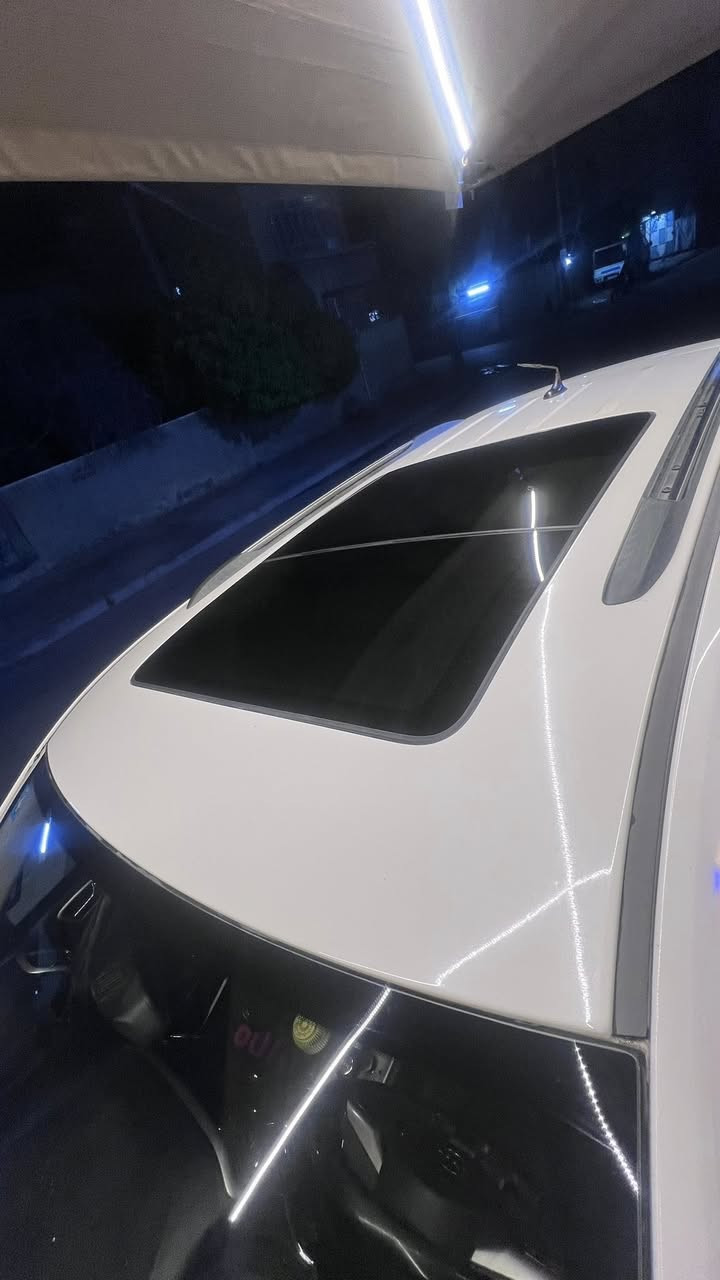 السلام عليكم Jeep لاريدو للبيع …🚘
موديل 2012 
لون / ابيض 
سنوية /ل٢٠٢٩
فول مواصفات 1/1 
تخم ويل 14
تشغيل عن بعد ..
كشنات جلد لون اسود 
شاشة / تحكم ستيرن 
بانوراما .. سيارة داخلة كلين 
صبغ من جهة يمنة فقط اثر شخط .
رقم بغداد دولي ..
صدر مكينة كير خير من الله 
سيارة نضيفة داخل خارج ..
تدفئة + تبريد شغال 
يوجد فيديو للسيارة .🎥
السعر 160💵
مابيها نقص سيارة .
مكان سيارة بغداد الكرخ .. 

للاتصال واستفسار على رقم ..
*********** 📞
