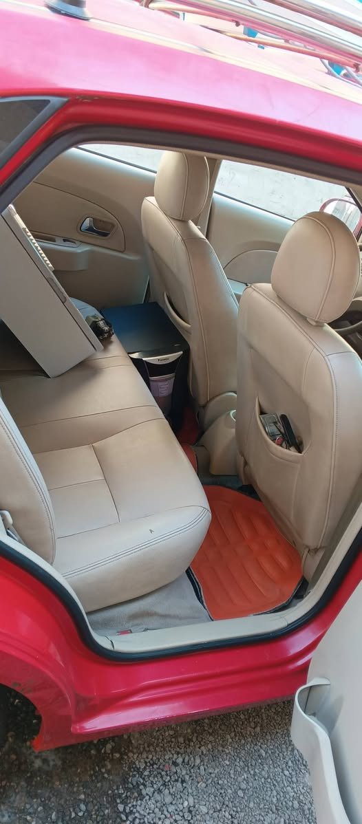 شيري فلاوين موديل 13سيارة نضيفة حيل كير ومكينة وتبريد فول كهربائيات شغالة منضومة بانزين كلة جديد تخم تأير جديد سبير جديد داخل جديد وصور كدام عينك شوفة رقم نكليزي بسمي ثاني يوم تحويل بيه طخة بل بنيد ونفسة معدل ومرشوش شراي هذا رقمي *********** مكاني بغداد دورة ابو دشير سعر 42وبيه مجال قليل المو شراي عبر المنشور
